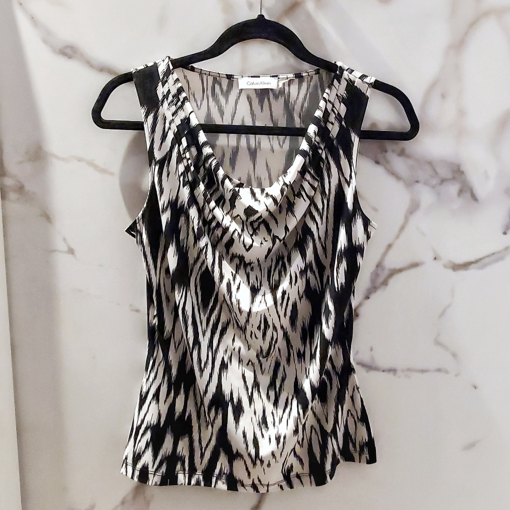 Calvin Klein S sleeveless top